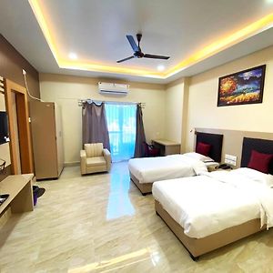 Grace Inn A Premium Guest House, Near Airport & Ion Digital